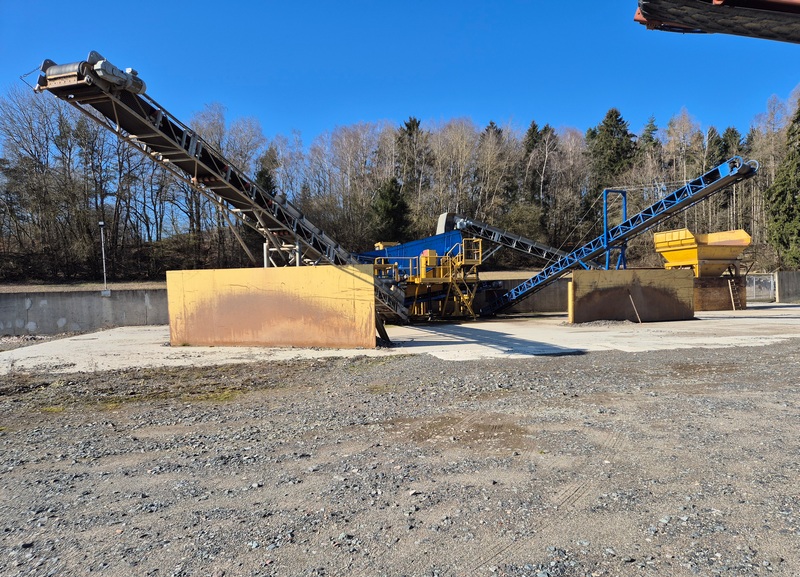 4.22 - Screening Plant for Screening Gravel 